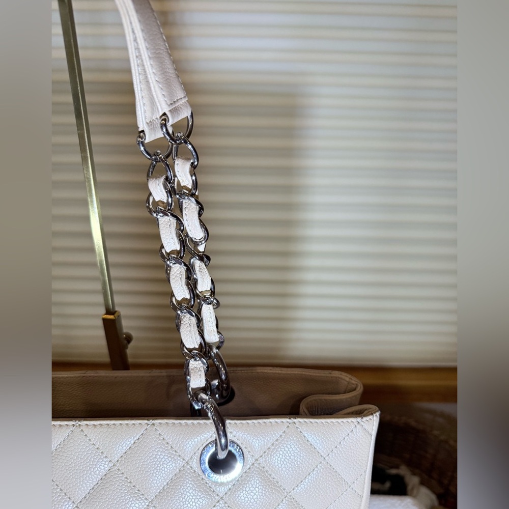 Chanel Shopping Tote - Picture 2 of 16